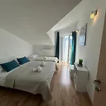 Palada * Poljica (Trogir)