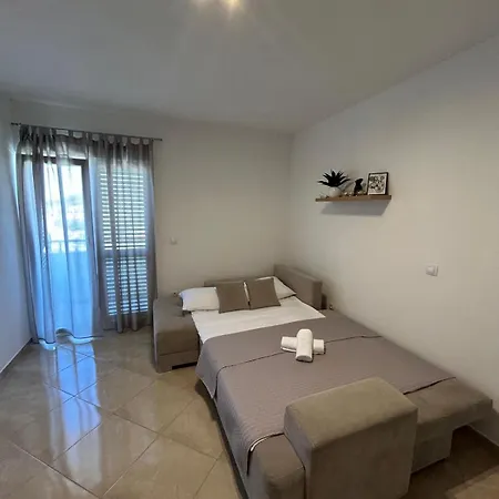 Palada * Poljica (Trogir)